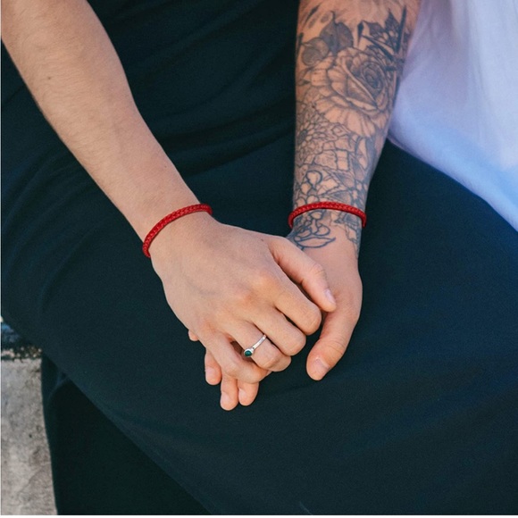 BRAND NEW RED STRING OF FATE. NWT COUPLES RELATIONSHIPS ANNIVERSARY - Picture 3 of 3